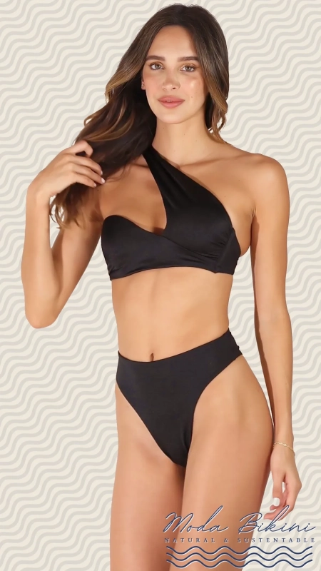 Bikini GLOSSY BLACK SAND: Elegancia y Atrevimiento en Negro