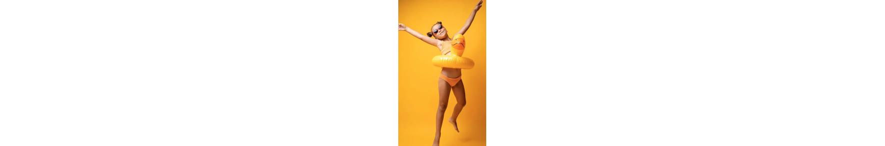 Moda baño niñas 2025: bañadores y bikinis para las Princesas del Agua